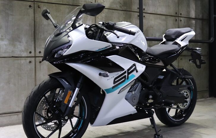 2025 CFMoto 300SR
